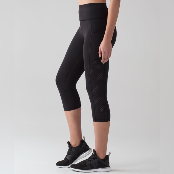 Lululemon Athletica Black Mind Over Miles Crop (17”) Leggings size 4 EUC - Picture 2 of 16